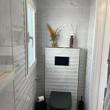 Cathedral Premium Front View *